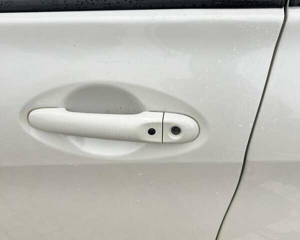 Белый Ниссан Ноут, объемом двигателя 1.5 л и пробегом 256 тыс. км за 8200 $, фото 9 на Automoto.ua