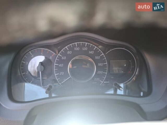 Білий Ніссан Ноут, об'ємом двигуна 1.5 л та пробігом 188 тис. км за 8000 $, фото 31 на Automoto.ua