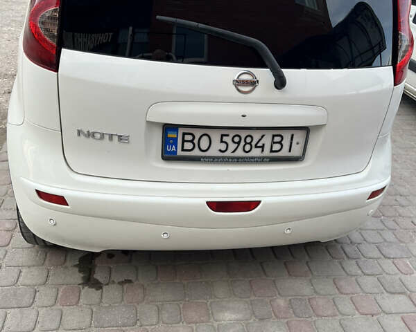 Белый Ниссан Ноут, объемом двигателя 1.39 л и пробегом 196 тыс. км за 5200 $, фото 9 на Automoto.ua