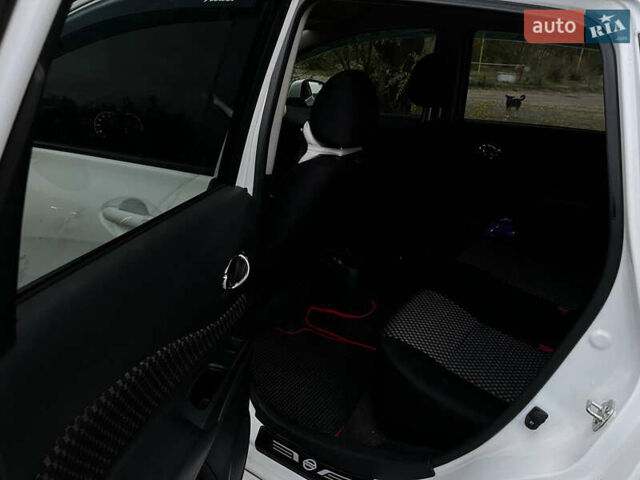 Белый Ниссан Ноут, объемом двигателя 1.2 л и пробегом 87 тыс. км за 7250 $, фото 8 на Automoto.ua