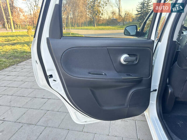 Белый Ниссан Ноут, объемом двигателя 1.6 л и пробегом 169 тыс. км за 10299 $, фото 48 на Automoto.ua