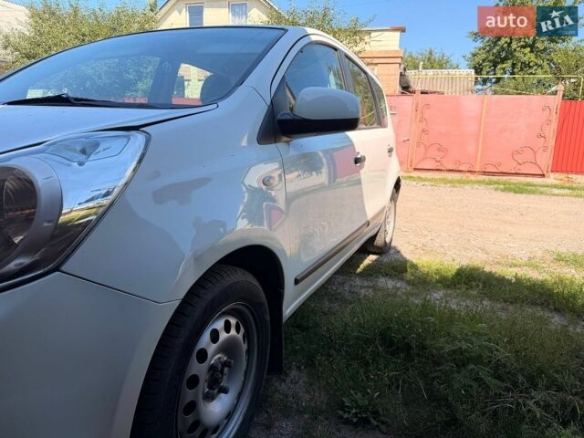 Білий Ніссан Ноут, об'ємом двигуна 1.4 л та пробігом 95 тис. км за 7300 $, фото 4 на Automoto.ua