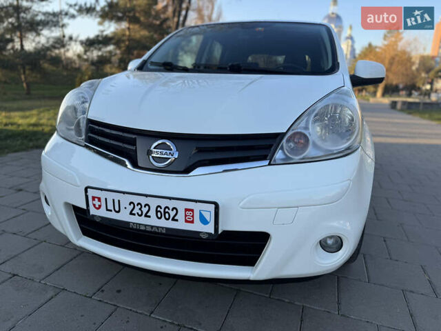 Белый Ниссан Ноут, объемом двигателя 1.6 л и пробегом 169 тыс. км за 10299 $, фото 3 на Automoto.ua