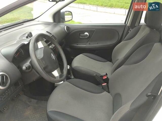 Белый Ниссан Ноут, объемом двигателя 1.39 л и пробегом 187 тыс. км за 6700 $, фото 5 на Automoto.ua