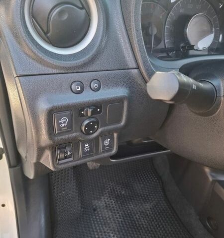 Білий Ніссан Ноут, об'ємом двигуна 1.5 л та пробігом 188 тис. км за 8000 $, фото 14 на Automoto.ua