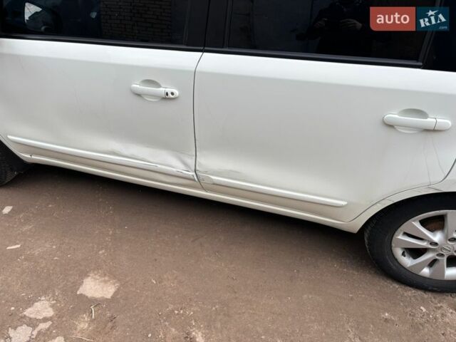 Білий Ніссан Ноут, об'ємом двигуна 1.39 л та пробігом 178 тис. км за 6100 $, фото 10 на Automoto.ua
