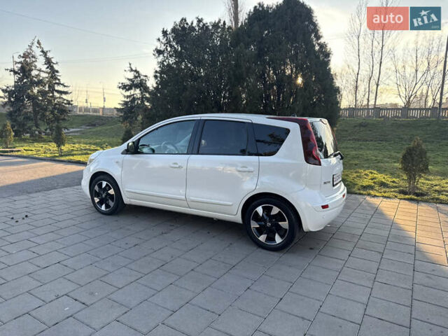 Белый Ниссан Ноут, объемом двигателя 1.6 л и пробегом 169 тыс. км за 10299 $, фото 54 на Automoto.ua
