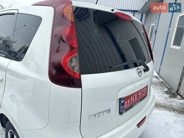 Белый Ниссан Ноут, объемом двигателя 1.6 л и пробегом 169 тыс. км за 9799 $, фото 9 на Automoto.ua