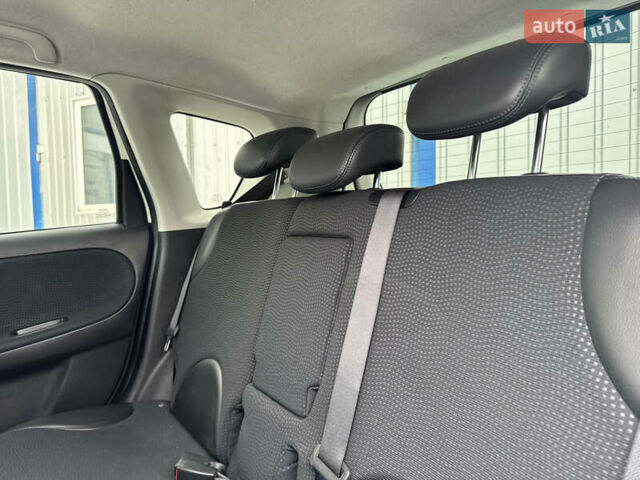 Белый Ниссан Ноут, объемом двигателя 1.6 л и пробегом 169 тыс. км за 9799 $, фото 29 на Automoto.ua