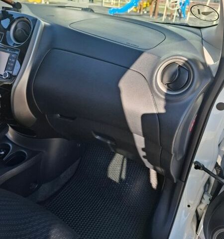 Білий Ніссан Ноут, об'ємом двигуна 1.5 л та пробігом 188 тис. км за 8000 $, фото 23 на Automoto.ua