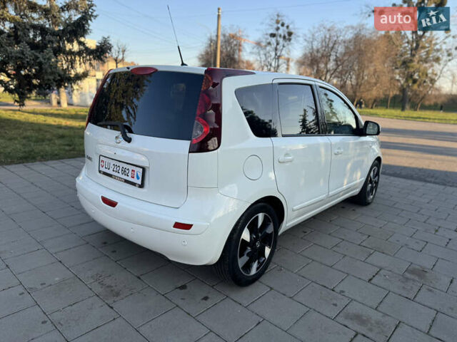 Белый Ниссан Ноут, объемом двигателя 1.6 л и пробегом 169 тыс. км за 10299 $, фото 21 на Automoto.ua