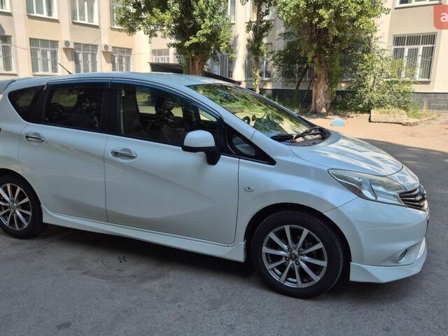 Белый Ниссан Ноут, объемом двигателя 1.2 л и пробегом 88 тыс. км за 8800 $, фото 3 на Automoto.ua