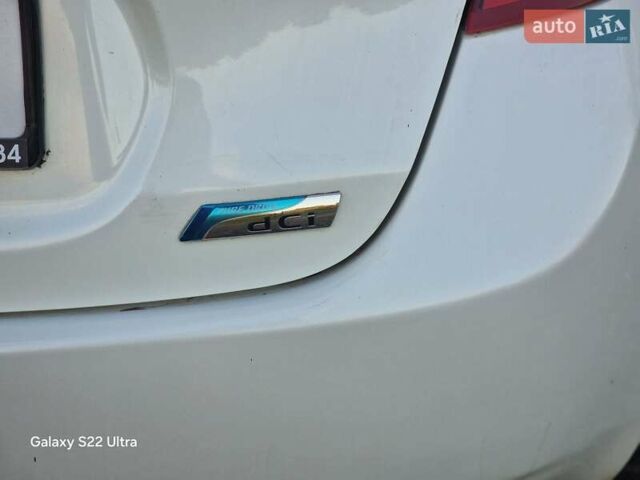 Белый Ниссан Ноут, объемом двигателя 1.5 л и пробегом 245 тыс. км за 6800 $, фото 13 на Automoto.ua