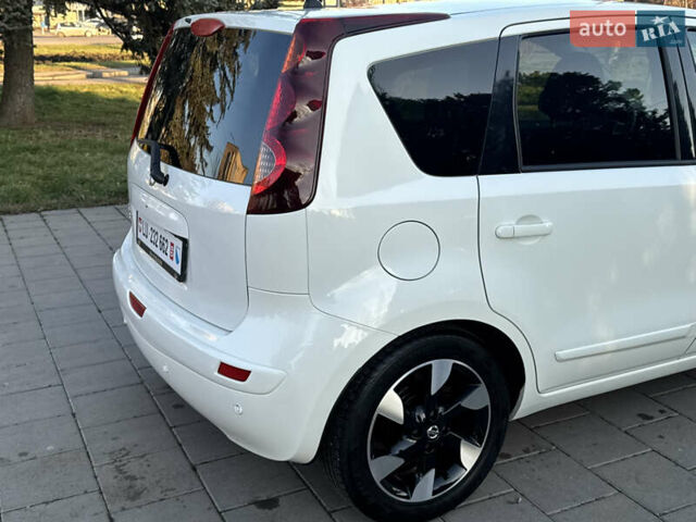 Белый Ниссан Ноут, объемом двигателя 1.6 л и пробегом 169 тыс. км за 10299 $, фото 52 на Automoto.ua