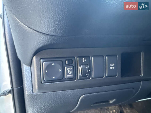 Белый Ниссан Ноут, объемом двигателя 1.6 л и пробегом 169 тыс. км за 10299 $, фото 34 на Automoto.ua