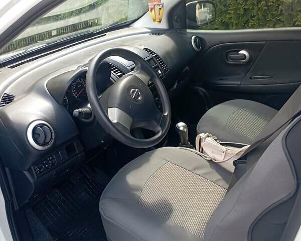 Белый Ниссан Ноут, объемом двигателя 1.39 л и пробегом 119 тыс. км за 7600 $, фото 5 на Automoto.ua