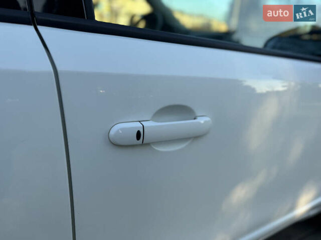 Белый Ниссан Ноут, объемом двигателя 1.6 л и пробегом 169 тыс. км за 10299 $, фото 24 на Automoto.ua