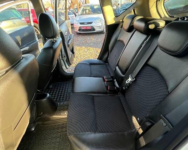 Белый Ниссан Ноут, объемом двигателя 1.5 л и пробегом 256 тыс. км за 8200 $, фото 26 на Automoto.ua