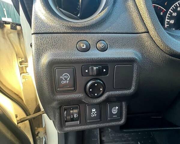 Белый Ниссан Ноут, объемом двигателя 1.5 л и пробегом 256 тыс. км за 8200 $, фото 16 на Automoto.ua