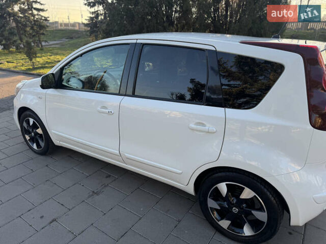 Белый Ниссан Ноут, объемом двигателя 1.6 л и пробегом 169 тыс. км за 10299 $, фото 9 на Automoto.ua