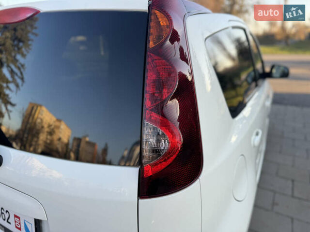 Белый Ниссан Ноут, объемом двигателя 1.6 л и пробегом 169 тыс. км за 10299 $, фото 18 на Automoto.ua