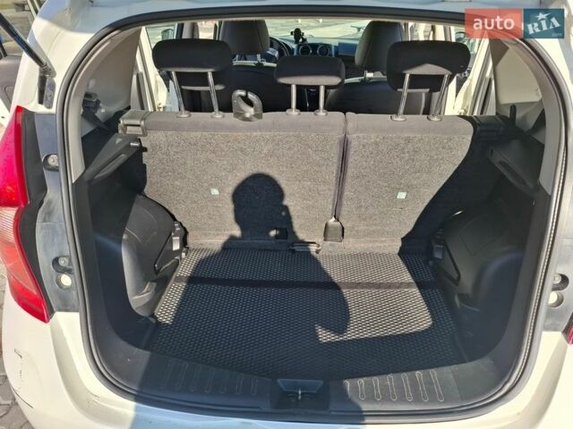 Білий Ніссан Ноут, об'ємом двигуна 1.5 л та пробігом 188 тис. км за 8000 $, фото 9 на Automoto.ua