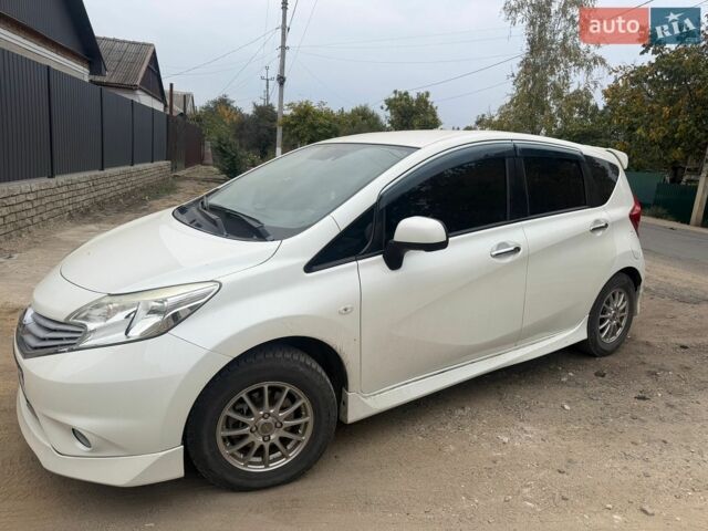 Белый Ниссан Ноут, объемом двигателя 1.2 л и пробегом 95 тыс. км за 8500 $, фото 1 на Automoto.ua