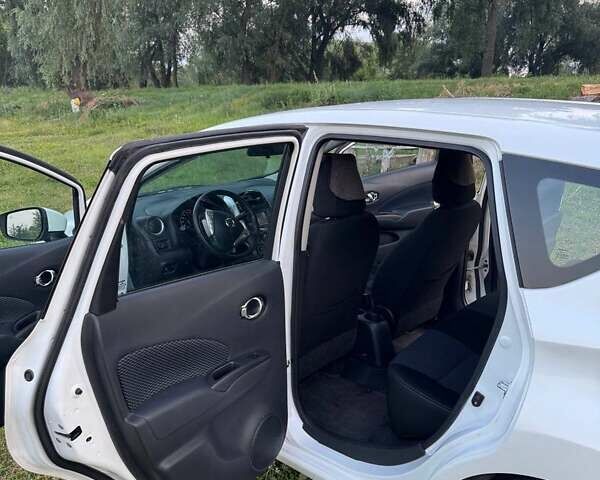 Білий Ніссан Ноут, об'ємом двигуна 1.6 л та пробігом 115 тис. км за 8000 $, фото 16 на Automoto.ua