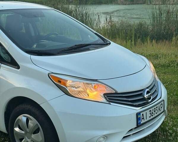 Білий Ніссан Ноут, об'ємом двигуна 1.6 л та пробігом 115 тис. км за 8000 $, фото 6 на Automoto.ua