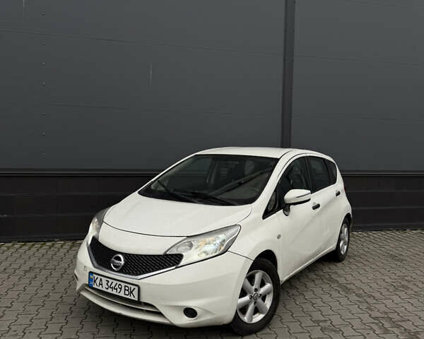 Белый Ниссан Ноут, объемом двигателя 1.46 л и пробегом 287 тыс. км за 4800 $, фото 1 на Automoto.ua