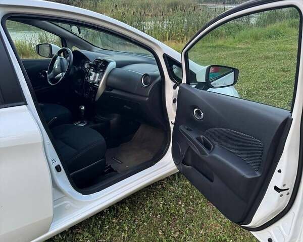Білий Ніссан Ноут, об'ємом двигуна 1.6 л та пробігом 115 тис. км за 8000 $, фото 12 на Automoto.ua