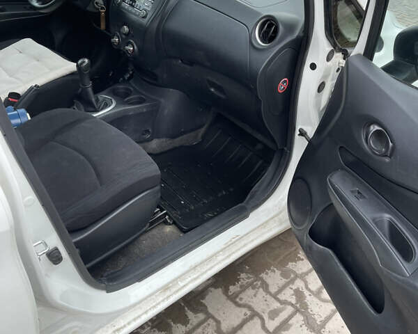 Білий Ніссан Ноут, об'ємом двигуна 1.5 л та пробігом 273 тис. км за 8000 $, фото 12 на Automoto.ua
