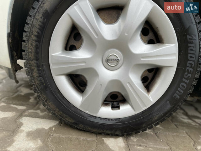 Білий Ніссан Ноут, об'ємом двигуна 1.5 л та пробігом 273 тис. км за 7500 $, фото 19 на Automoto.ua