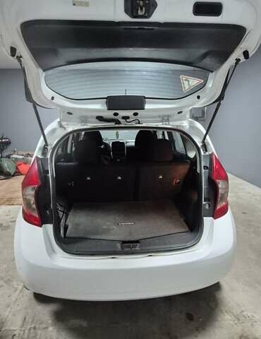 Білий Ніссан Ноут, об'ємом двигуна 1.6 л та пробігом 140 тис. км за 7500 $, фото 13 на Automoto.ua