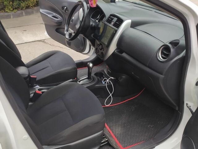 Білий Ніссан Ноут, об'ємом двигуна 1.6 л та пробігом 30 тис. км за 8300 $, фото 5 на Automoto.ua