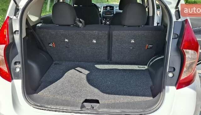 Белый Ниссан Ноут, объемом двигателя 1.6 л и пробегом 143 тыс. км за 9000 $, фото 8 на Automoto.ua