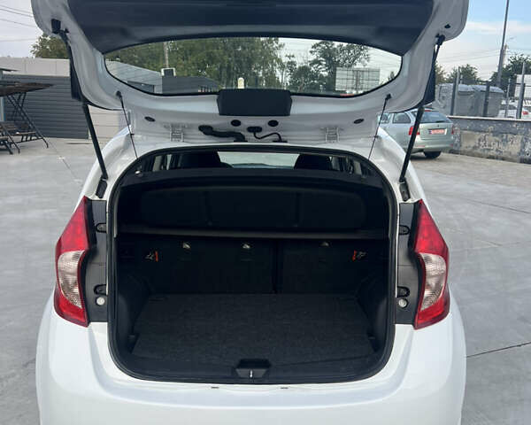 Білий Ніссан Ноут, об'ємом двигуна 1.6 л та пробігом 115 тис. км за 9400 $, фото 24 на Automoto.ua