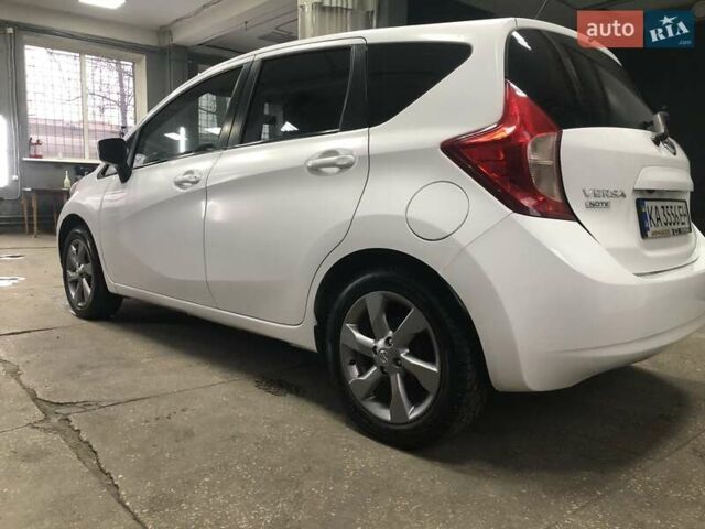 Білий Ніссан Ноут, об'ємом двигуна 1.6 л та пробігом 150 тис. км за 9300 $, фото 7 на Automoto.ua