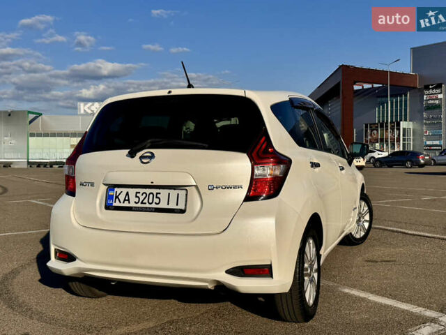 Белый Ниссан Ноут, объемом двигателя 1.2 л и пробегом 62 тыс. км за 11750 $, фото 4 на Automoto.ua