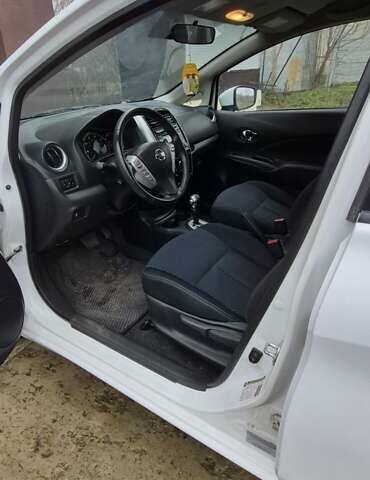 Білий Ніссан Ноут, об'ємом двигуна 1.6 л та пробігом 140 тис. км за 7500 $, фото 12 на Automoto.ua