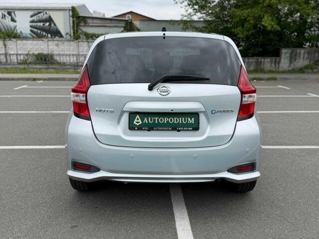Білий Ніссан Ноут, об'ємом двигуна 1.2 л та пробігом 70 тис. км за 11900 $, фото 8 на Automoto.ua
