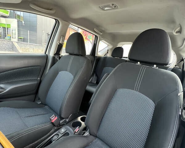 Білий Ніссан Ноут, об'ємом двигуна 1.6 л та пробігом 115 тис. км за 9400 $, фото 18 на Automoto.ua