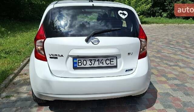 Белый Ниссан Ноут, объемом двигателя 1.6 л и пробегом 143 тыс. км за 9000 $, фото 4 на Automoto.ua