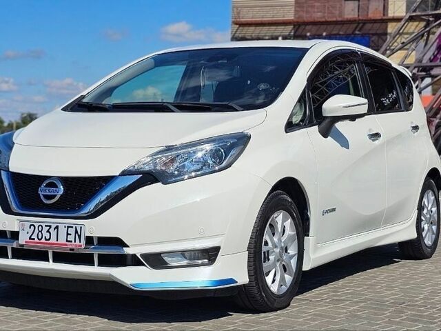 Белый Ниссан Ноут, объемом двигателя 1.2 л и пробегом 35 тыс. км за 10700 $, фото 8 на Automoto.ua