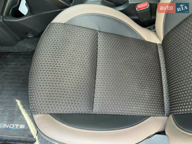 Білий Ніссан Ноут, об'ємом двигуна 1.2 л та пробігом 55 тис. км за 12800 $, фото 40 на Automoto.ua