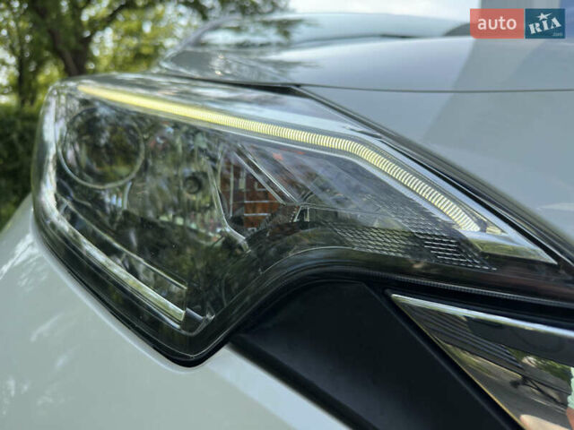 Білий Ніссан Ноут, об'ємом двигуна 1.2 л та пробігом 55 тис. км за 12800 $, фото 21 на Automoto.ua