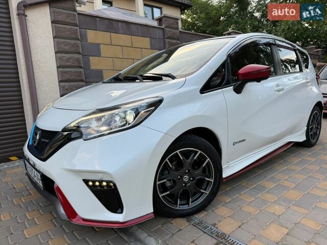 Белый Ниссан Ноут, объемом двигателя 1.2 л и пробегом 81 тыс. км за 12700 $, фото 24 на Automoto.ua