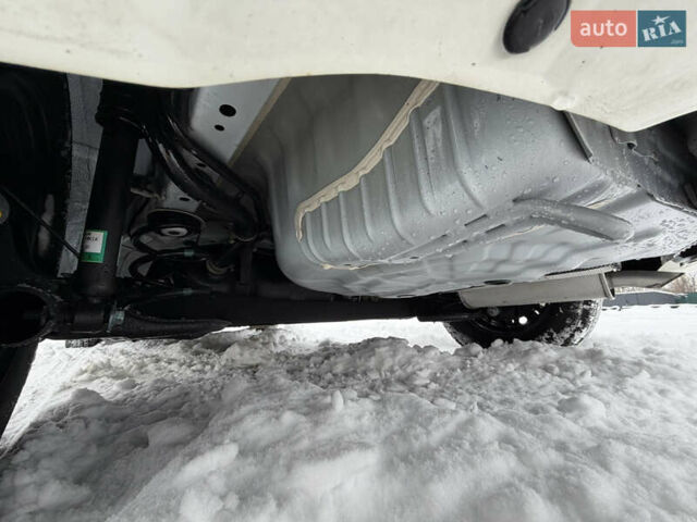 Белый Ниссан Ноут, объемом двигателя 1.2 л и пробегом 37 тыс. км за 11100 $, фото 21 на Automoto.ua