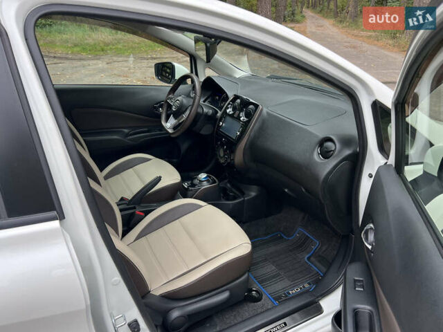 Білий Ніссан Ноут, об'ємом двигуна 1.2 л та пробігом 88 тис. км за 12200 $, фото 19 на Automoto.ua