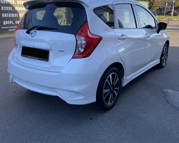 Белый Ниссан Ноут, объемом двигателя 1.6 л и пробегом 37 тыс. км за 12500 $, фото 8 на Automoto.ua